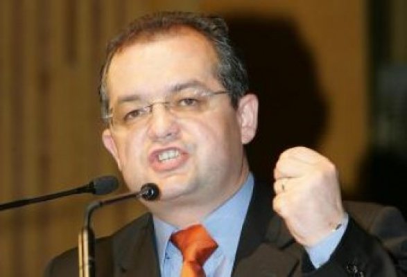 Boc: Viitorul lider al PDL nu va fi neapărat şi candidatul la prezidenţiale